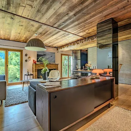 Stylish 3br With Mountain View - 8 Guests, Rochebrune, Horská chata *