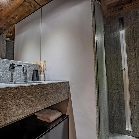 Stylish 3br With Mountain View - 8 Guests, Rochebrune, Horská chata